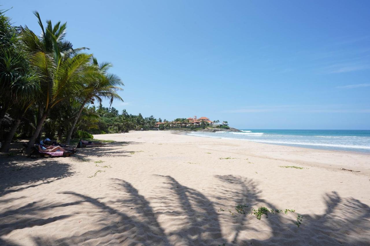 Esprit Bentota Hotel Exterior photo