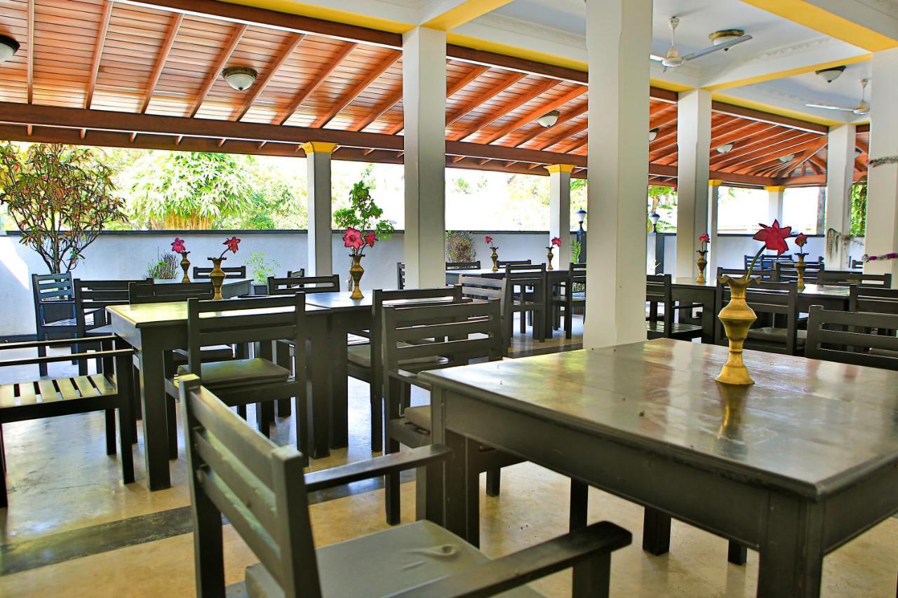 Esprit Bentota Hotel Exterior photo