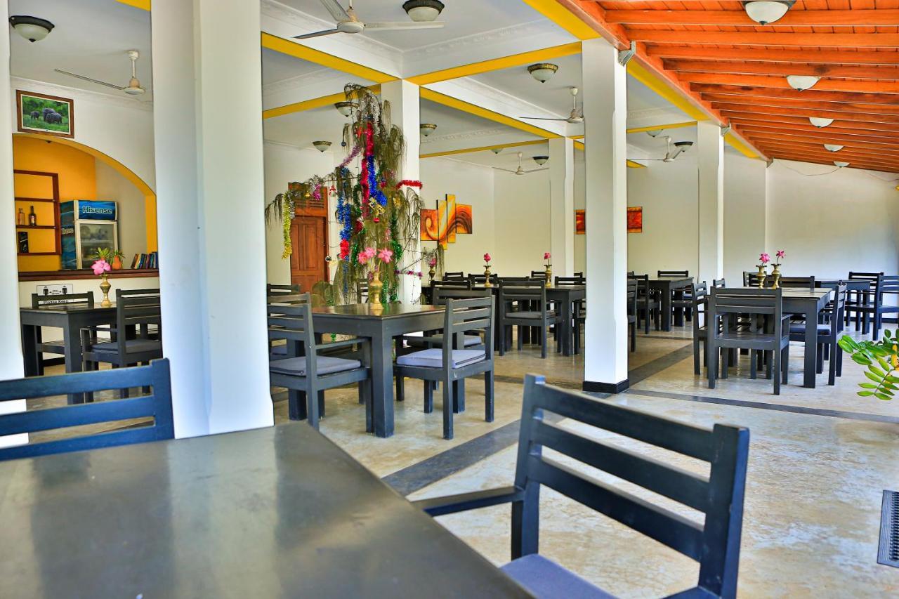 Esprit Bentota Hotel Exterior photo
