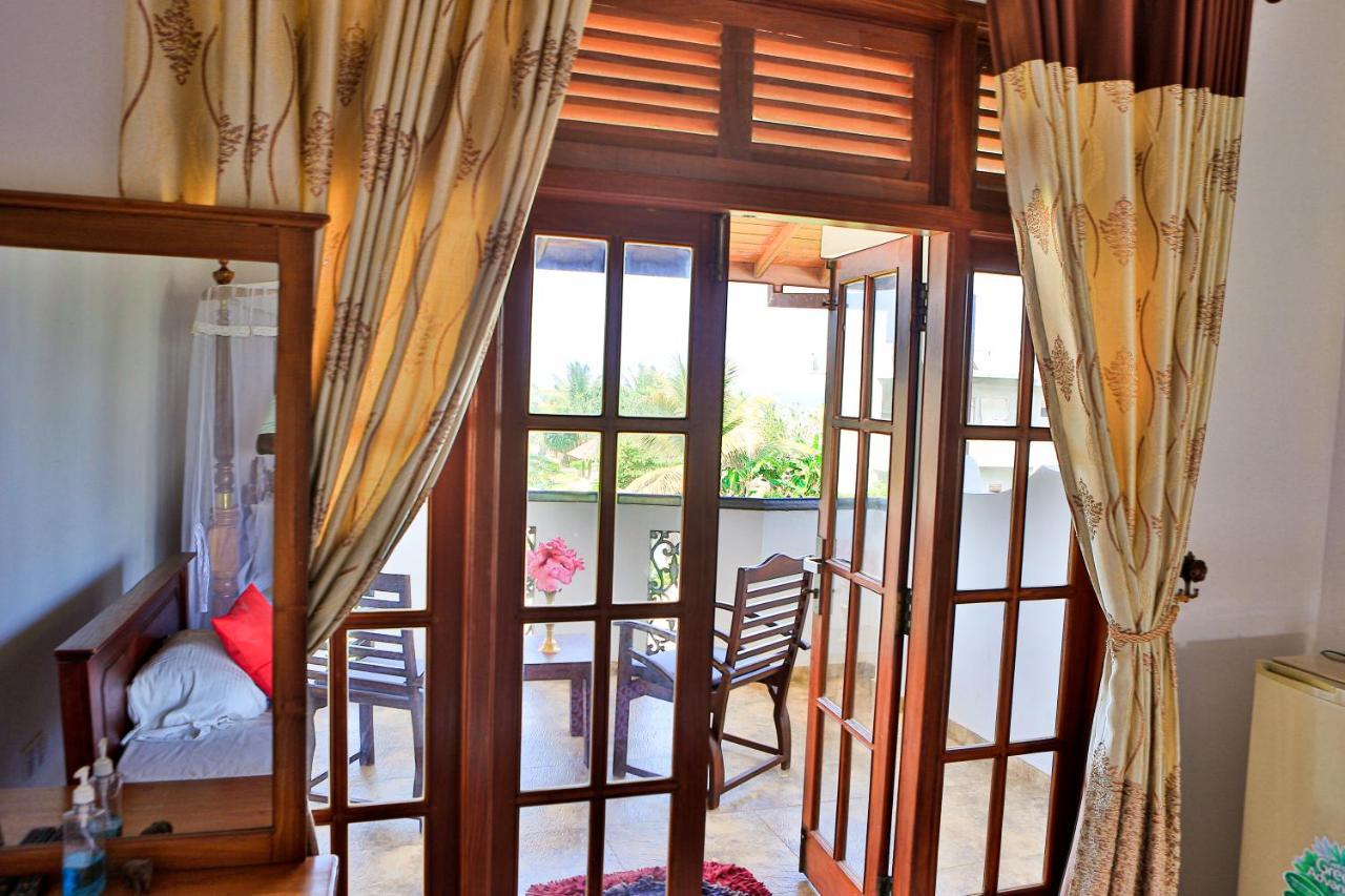 Esprit Bentota Hotel Exterior photo